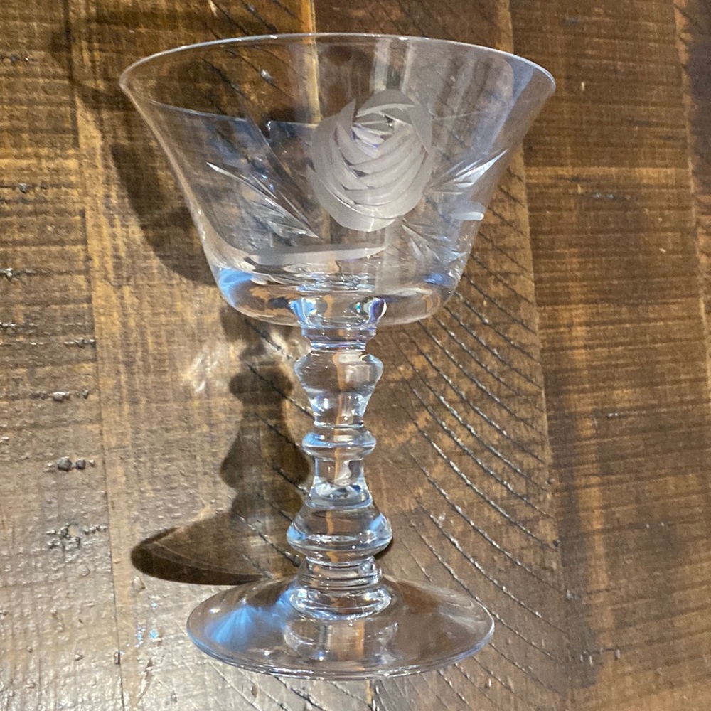 Vintage Rose Design Etched 6oz Stemmed Glassware. Set of 4.